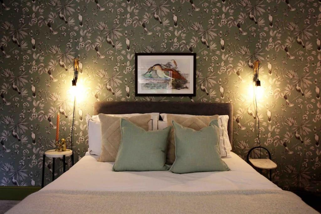 Lincoln Apartment Freshly Renovated Common Views Burton  Luaran gambar